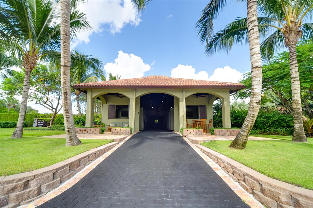 PALM BEACH POINT - Residential