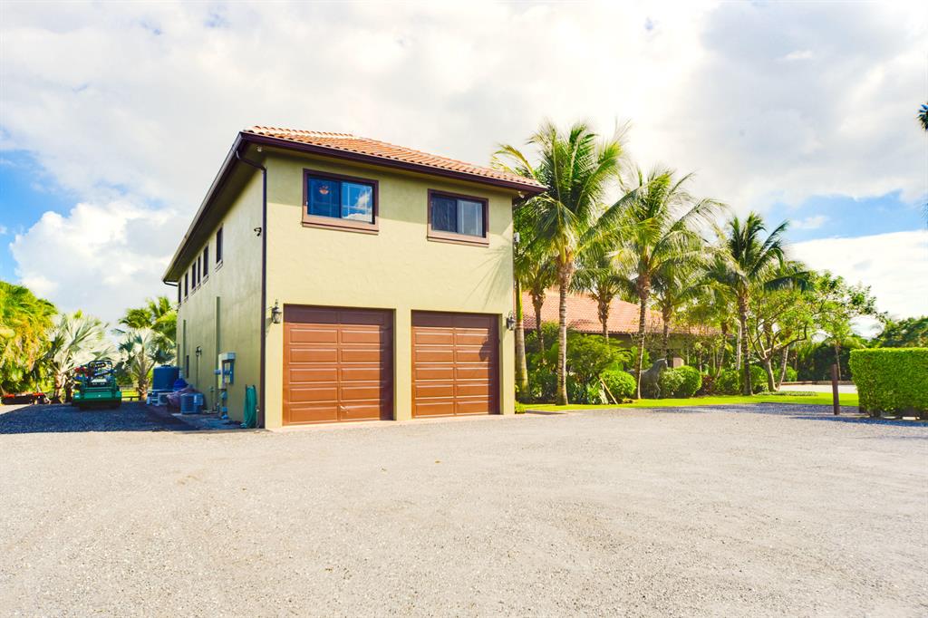 PALM BEACH POINT - Residential