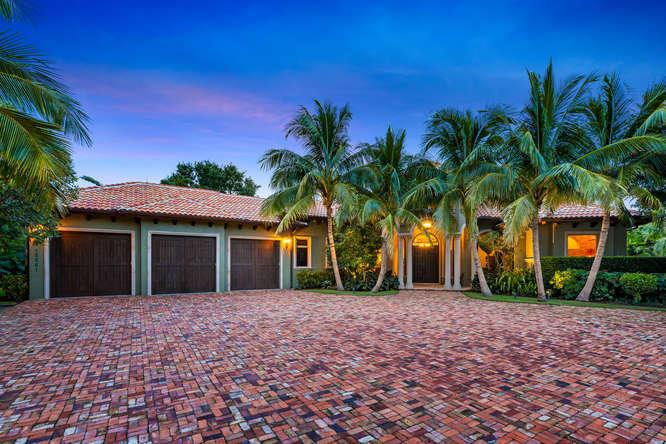 PALM BEACH POINT - Residential