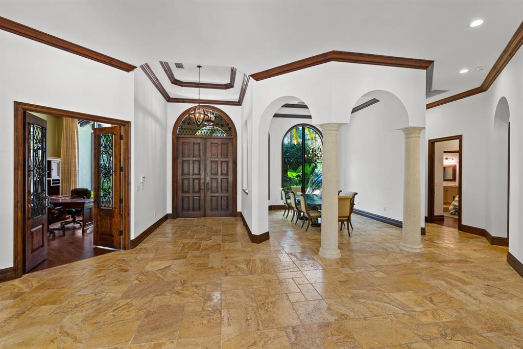 PALM BEACH POINT - Residential