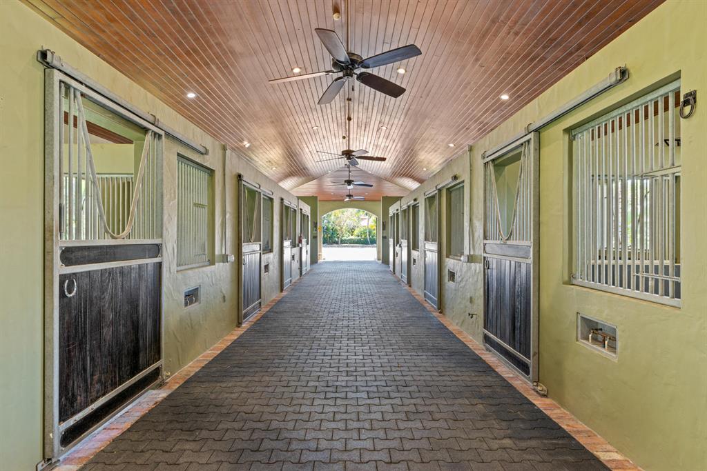 PALM BEACH POINT - Residential