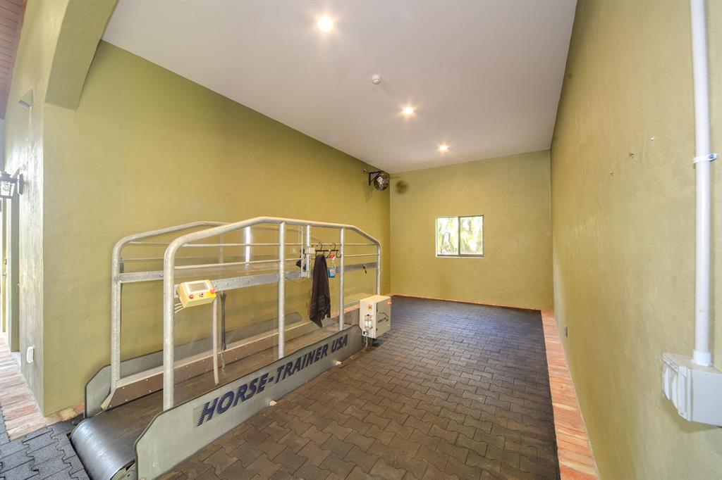 PALM BEACH POINT - Residential