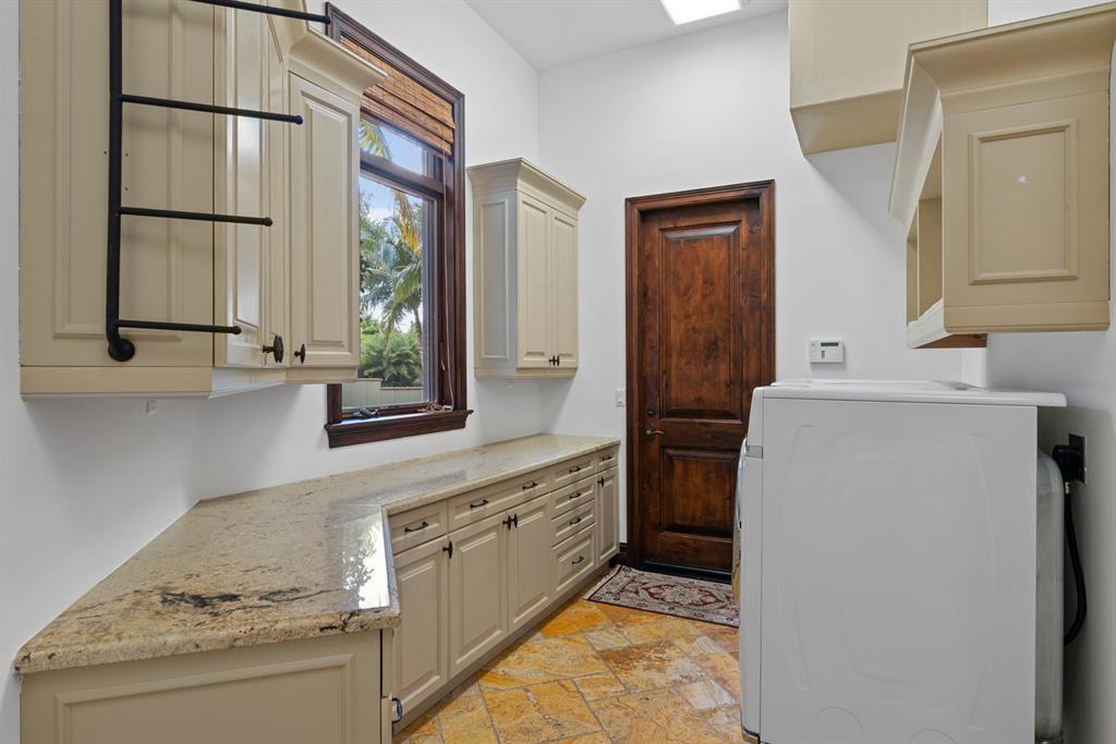 PALM BEACH POINT - Residential