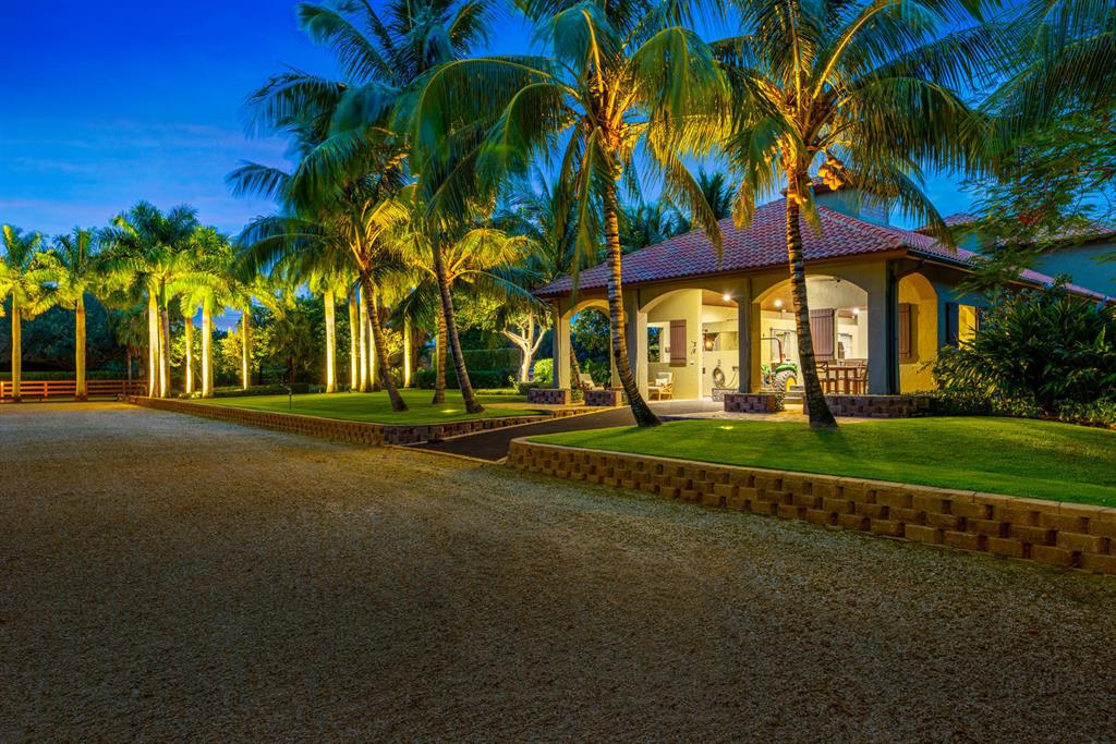 PALM BEACH POINT - Residential