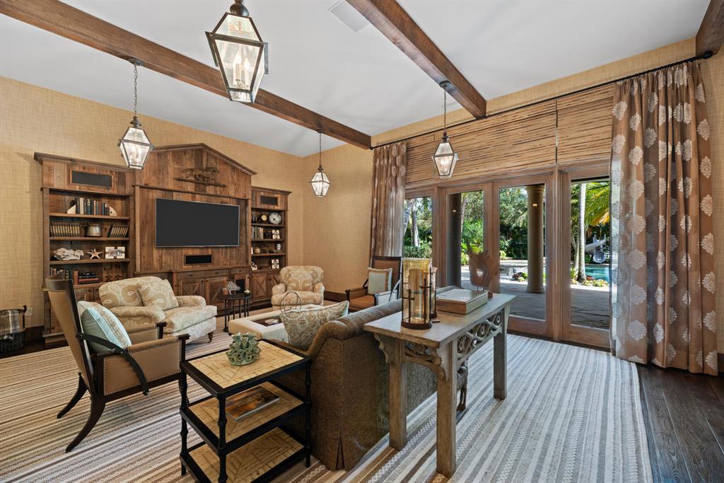 PALM BEACH POINT - Residential