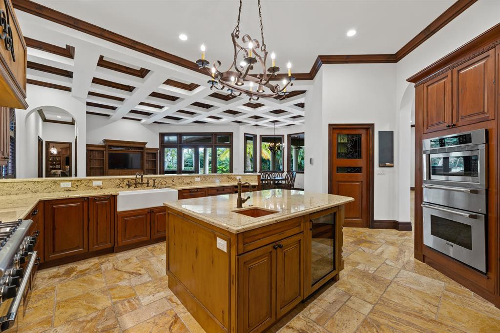 PALM BEACH POINT - Residential