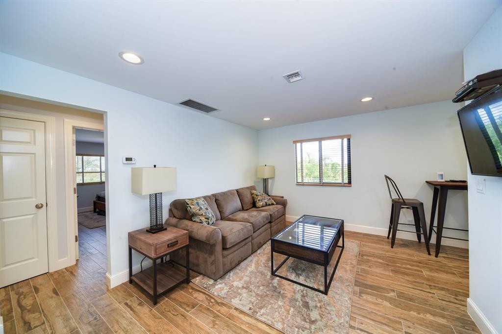 PALM BEACH POINT - Residential