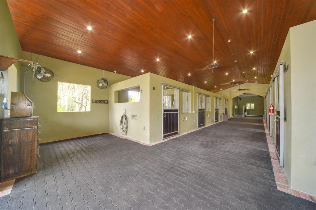 PALM BEACH POINT - Residential