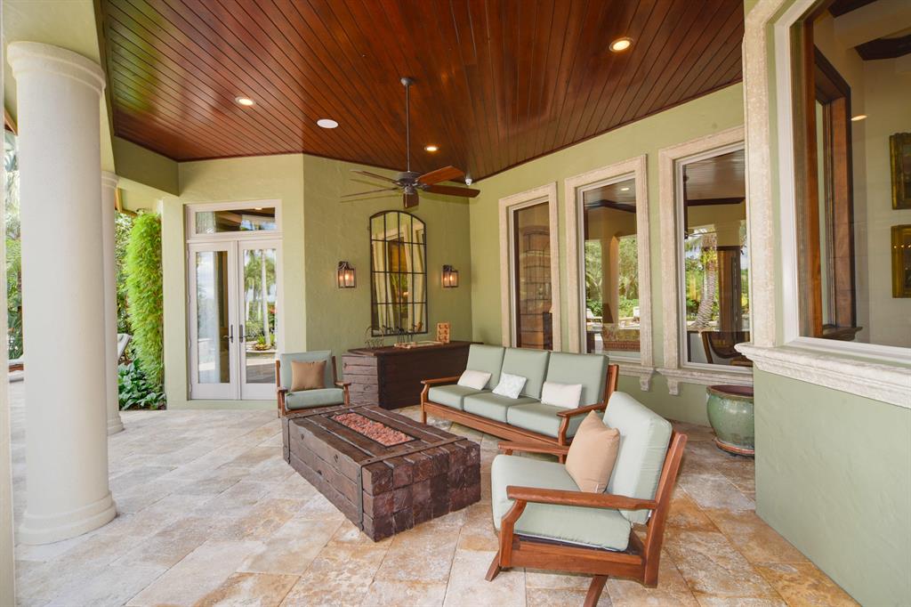 PALM BEACH POINT - Residential