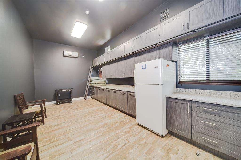 PALM BEACH POINT - Residential