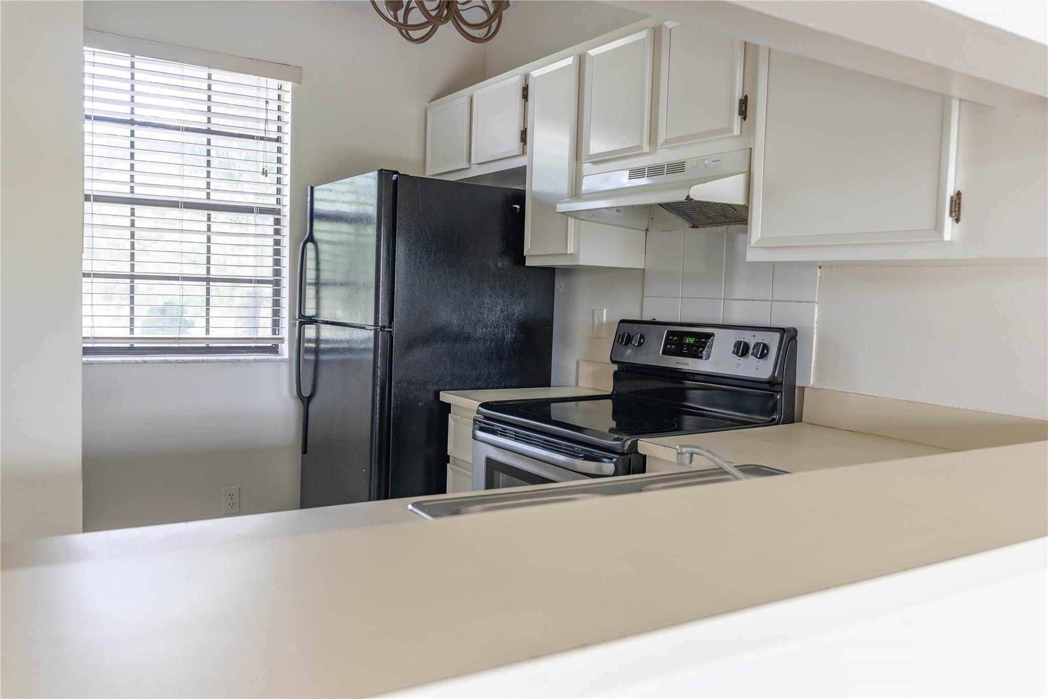 11686 NW 39th Street