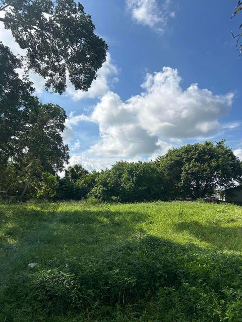 4896 Alberta Avenue West Palm Beach FL 33417