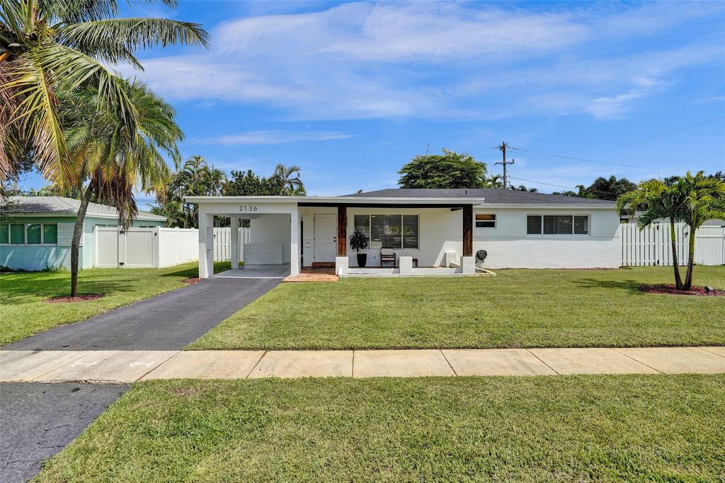 Photo of 2136 NE 3rd Way, Boca Raton, FL 33431 (MLS # F10530352)