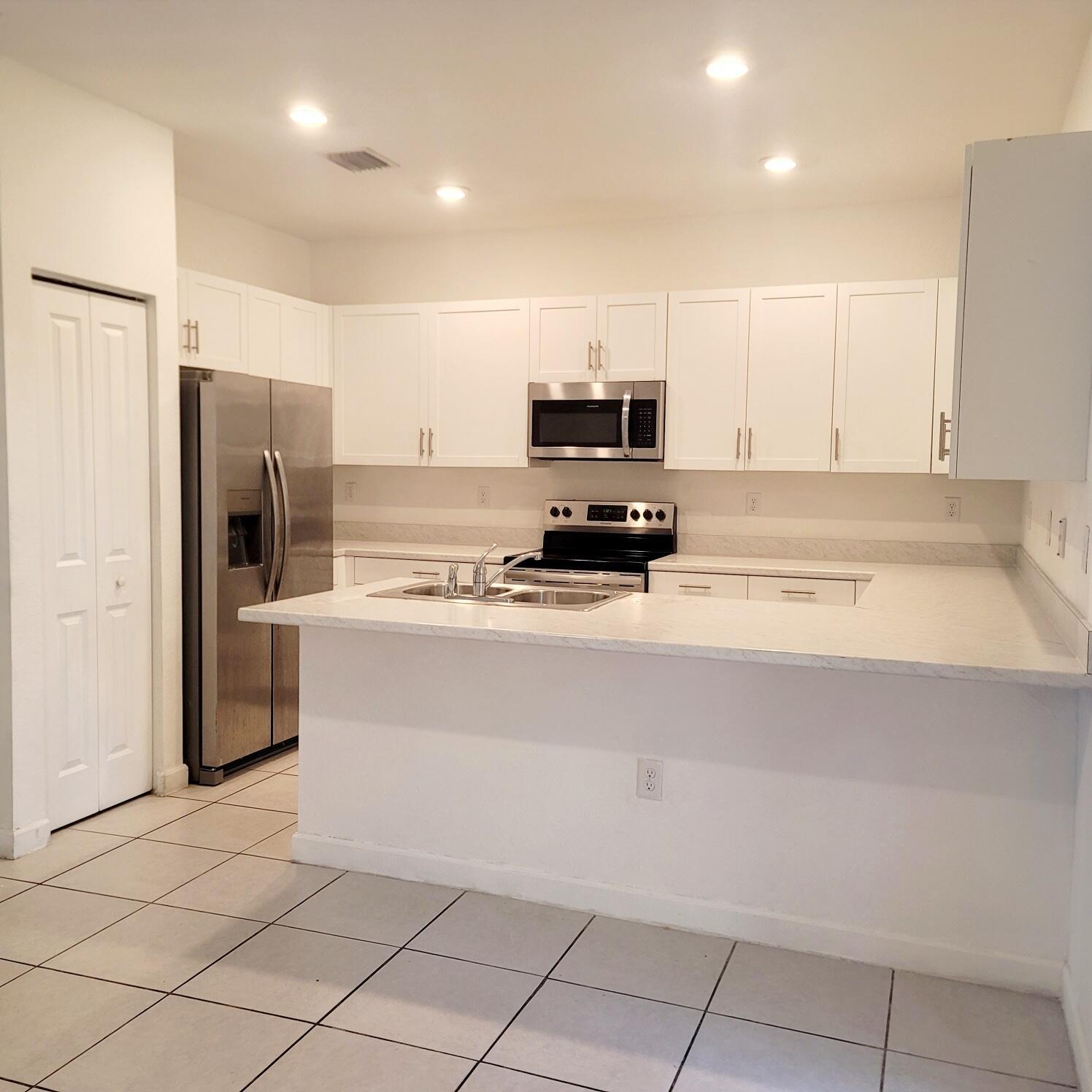 PINE ILSE- PINE VISTA - Residential Lease