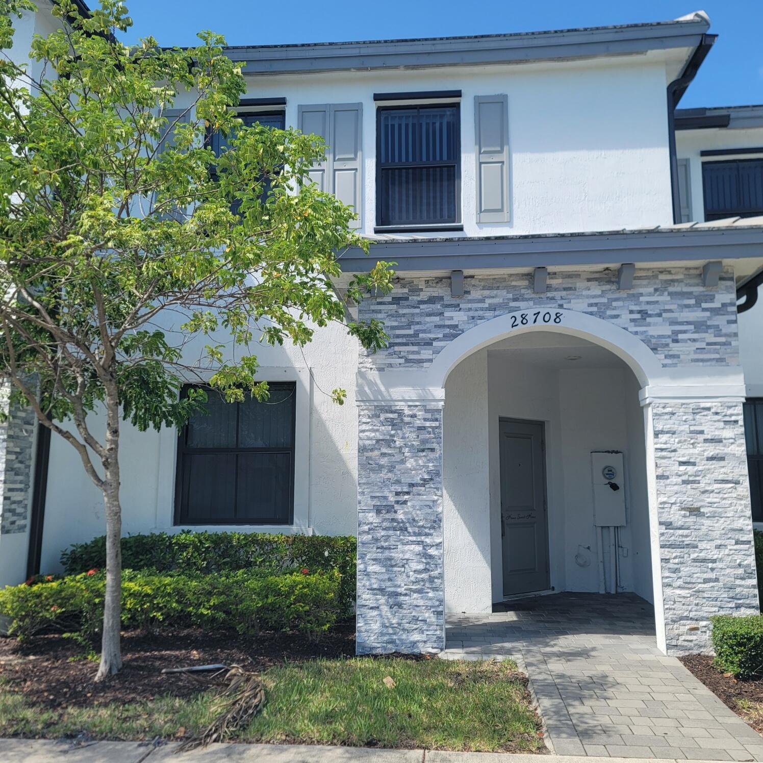 PINE ILSE- PINE VISTA - Residential Lease