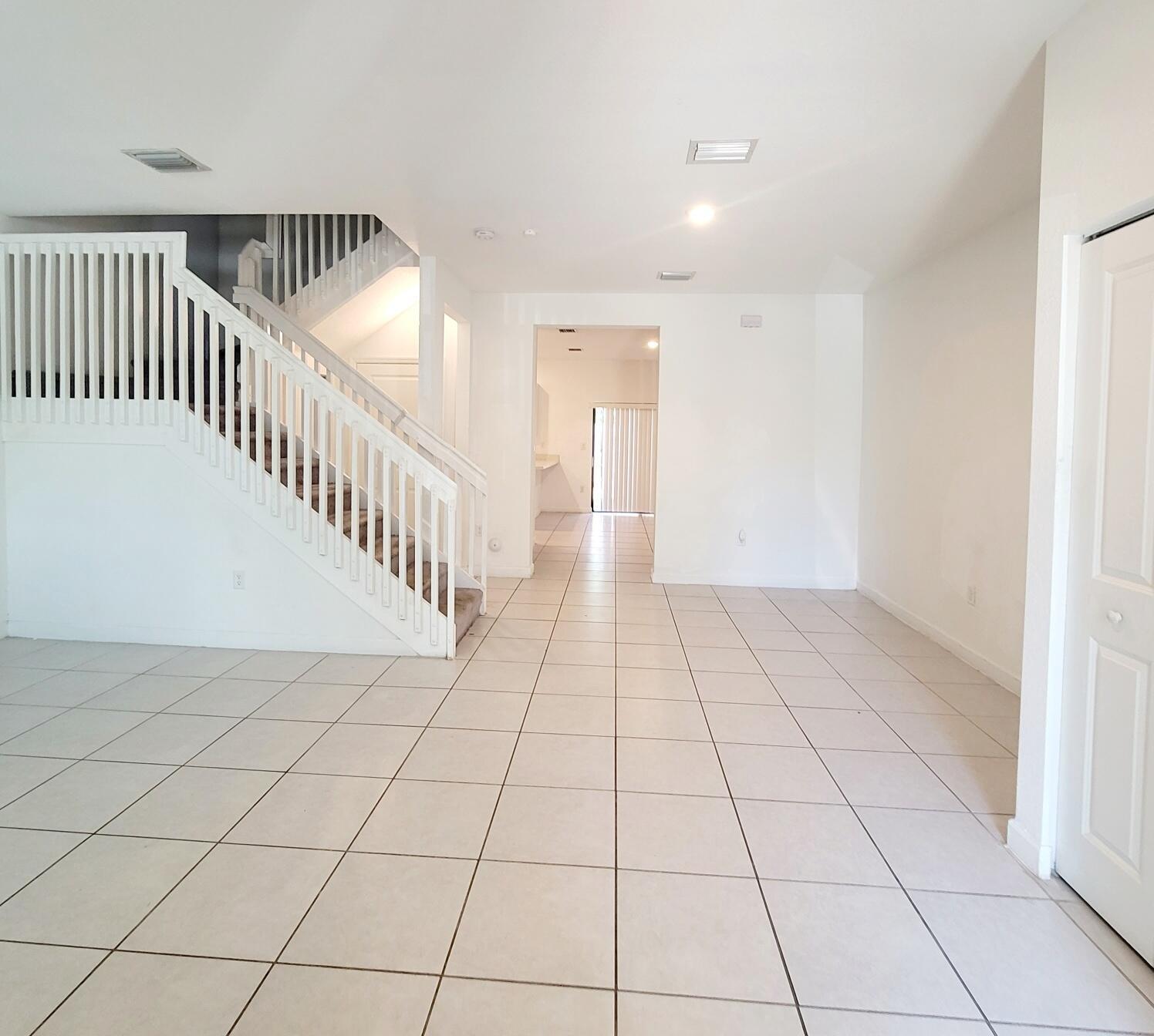 PINE ILSE- PINE VISTA - Residential Lease