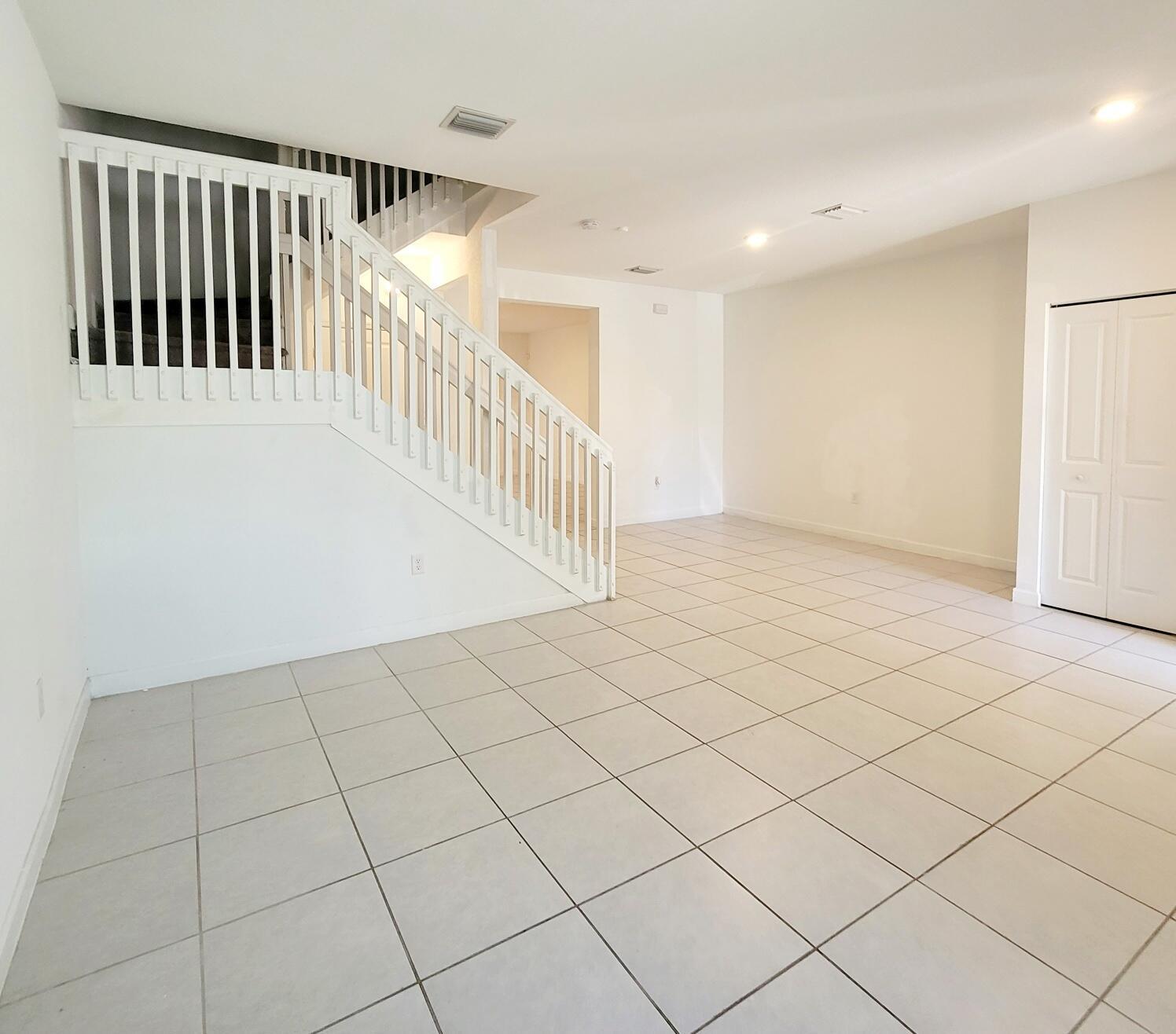 PINE ILSE- PINE VISTA - Residential Lease
