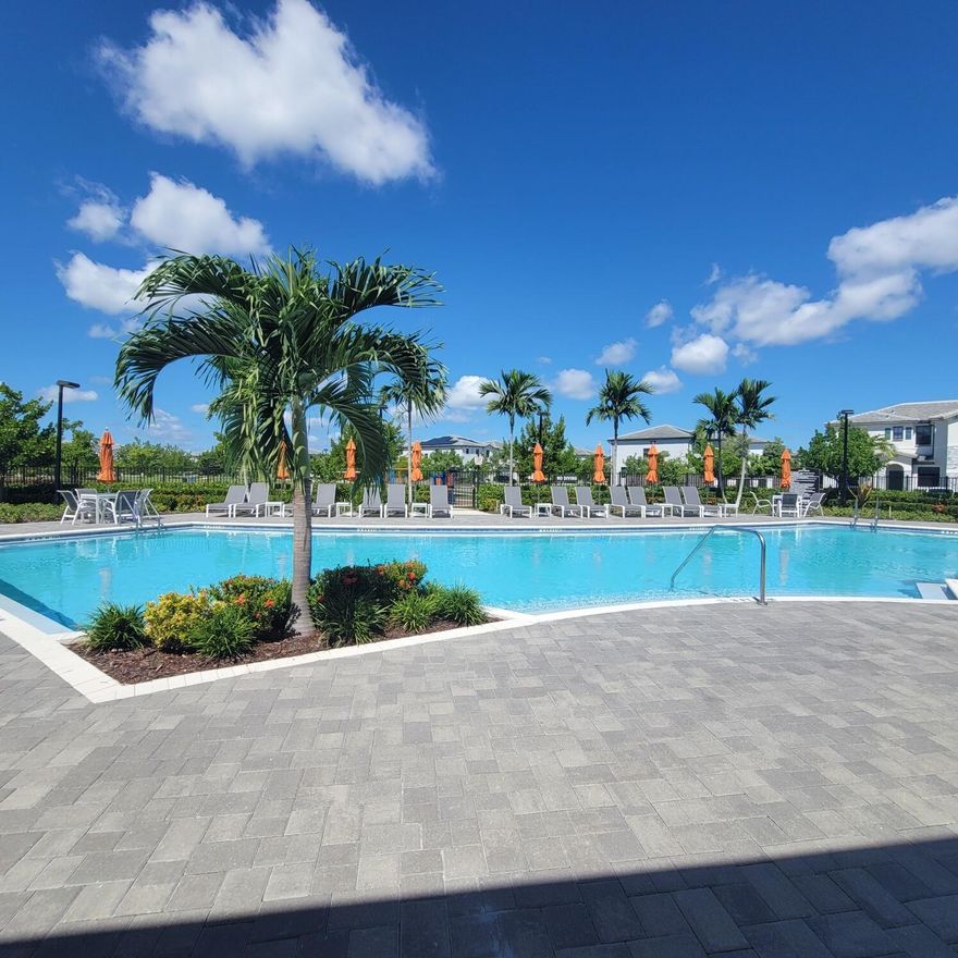 3 BEDROOMS AND 2 1/2 BATHROOMS. Beautiful townhouse with 3 beds, 2 1/2 baths, patio. It is located in a great area, very close to Turnpike and other popular spots in the area. Please, send rental application, ID, proof of income (last 4 paystubs or 3 last bank statements), credit report. Move in-1st month & 2 security deposits What's up the agent Instructions are on showing assist.