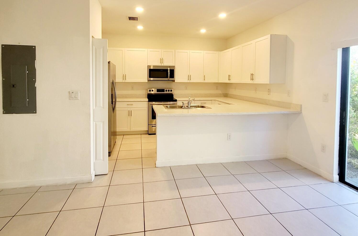 PINE ILSE- PINE VISTA - Residential Lease