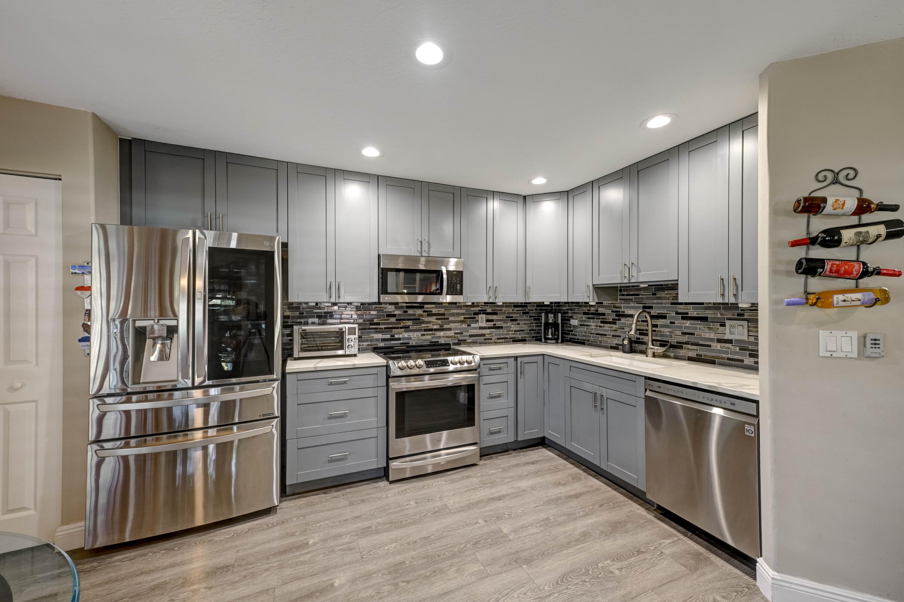 Properties 4867 Pinemore Lane