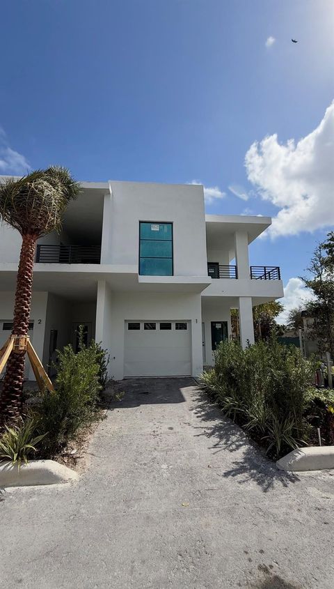 2511 Pierce Street 2 Hollywood FL 33020