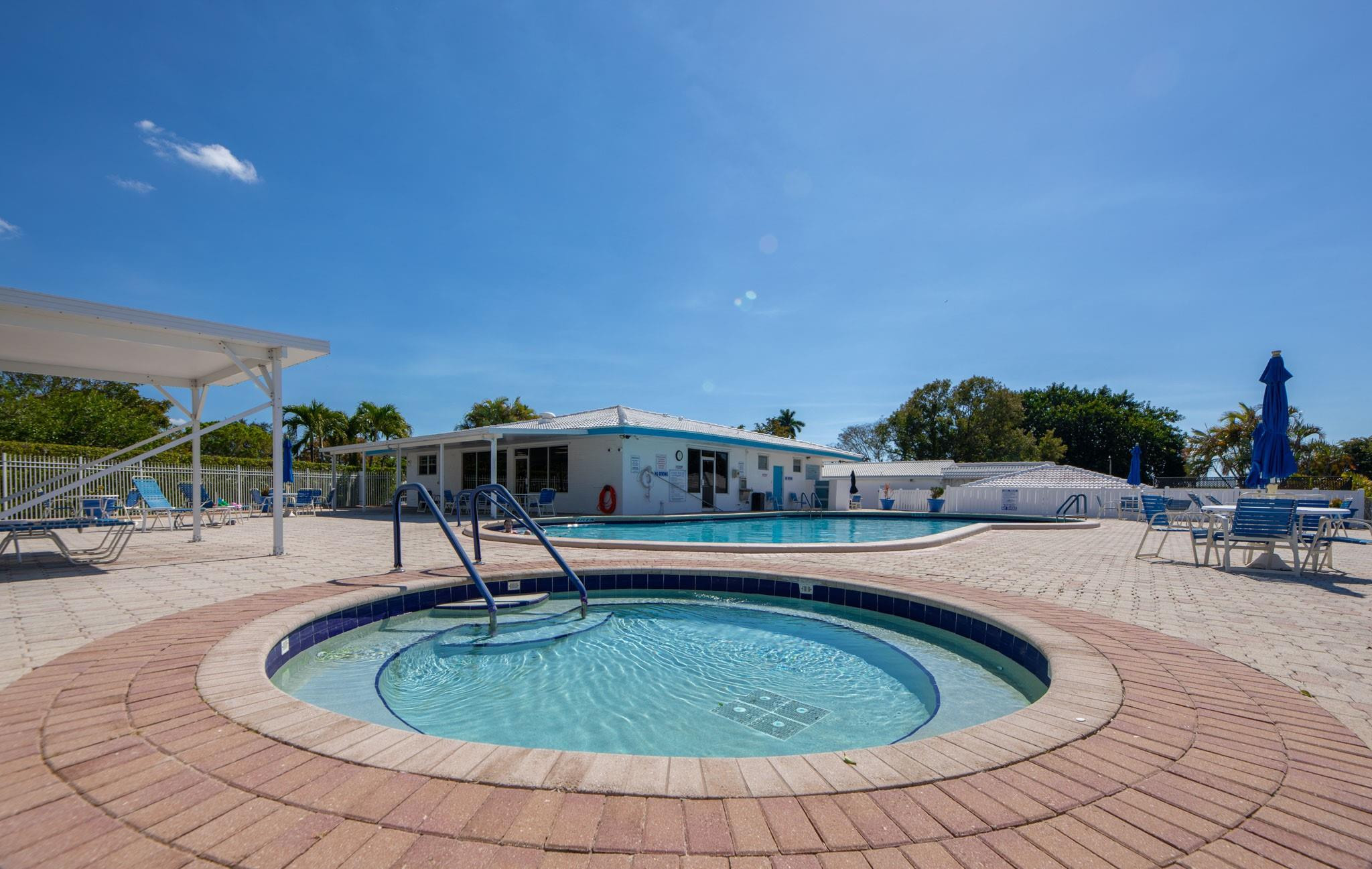 Lauderdale West 3 Sec 83- - Residential Lease