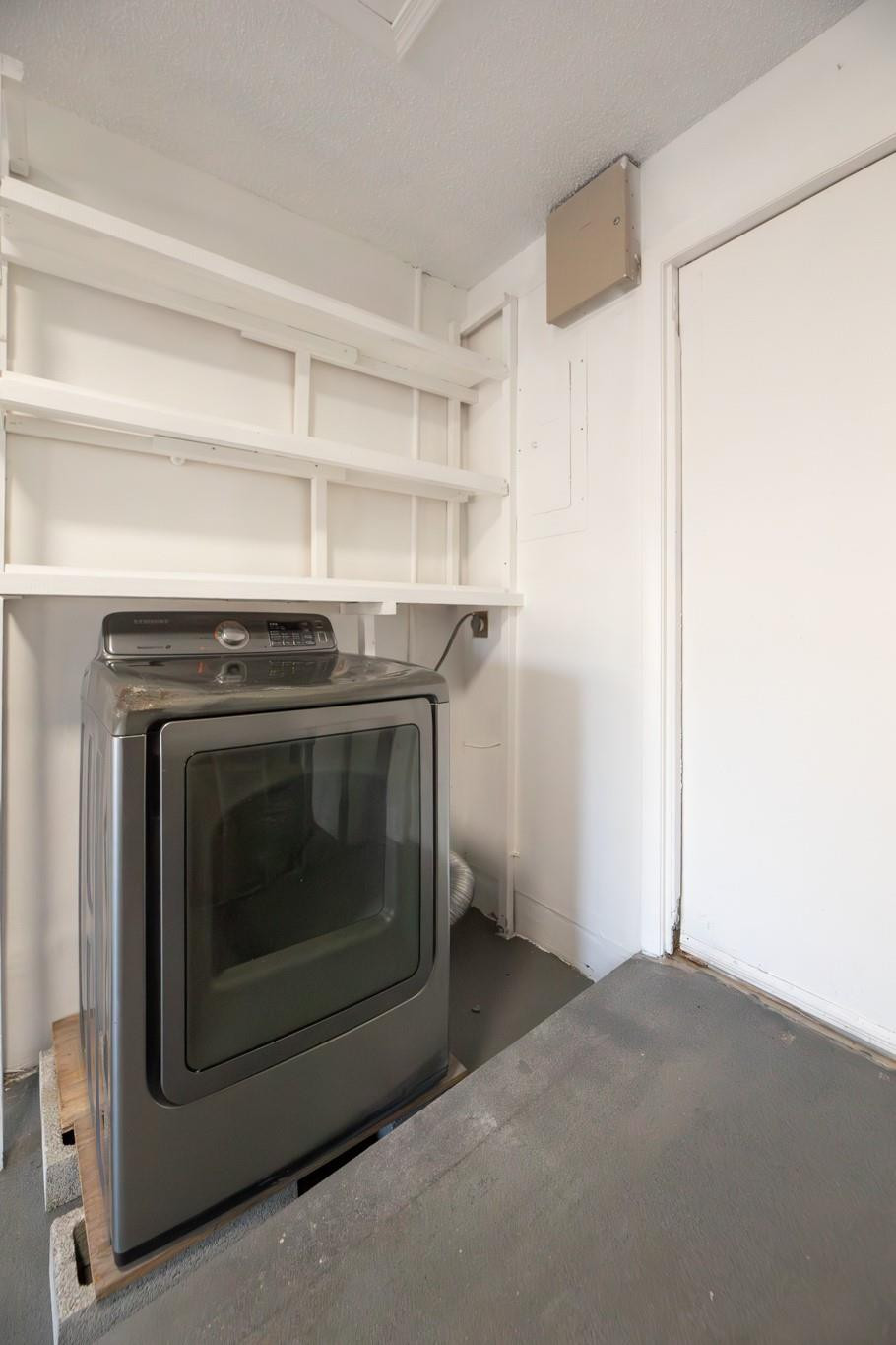 Lauderdale West 3 Sec 83- - Residential Lease