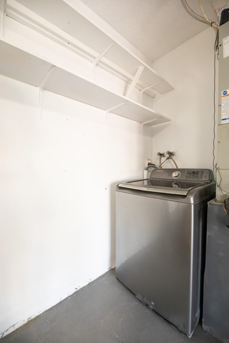 Lauderdale West 3 Sec 83- - Residential Lease