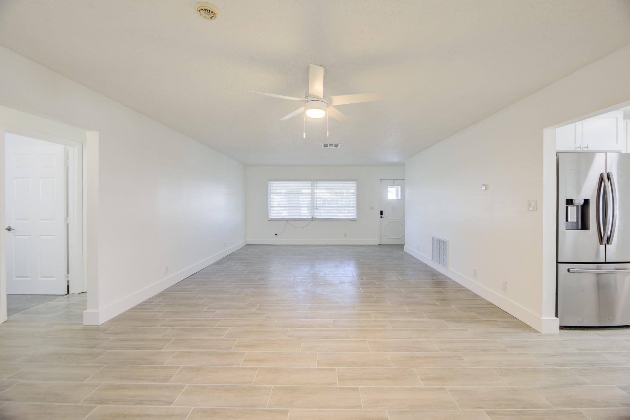 Lauderdale West 3 Sec 83- - Residential Lease