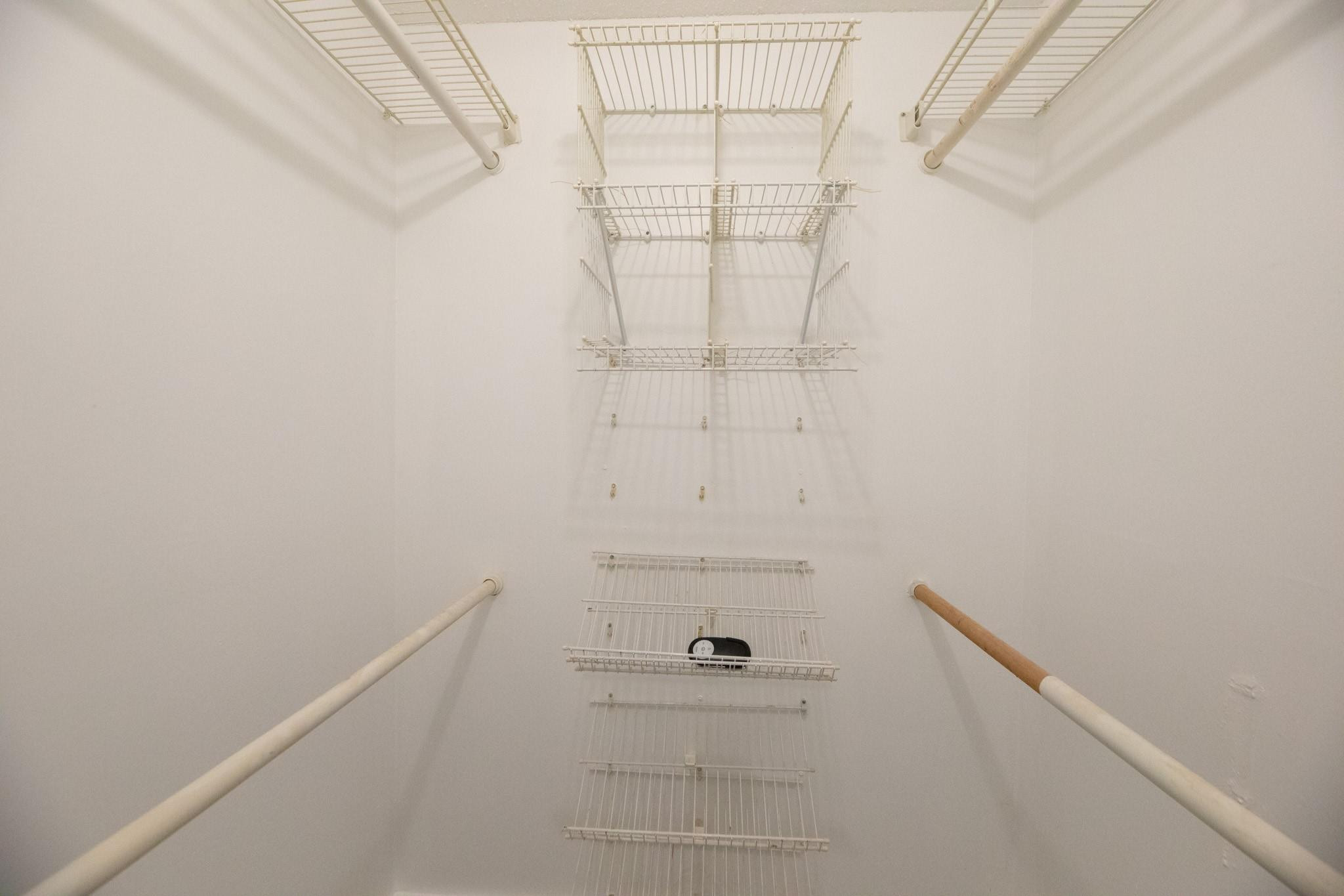 Lauderdale West 3 Sec 83- - Residential Lease