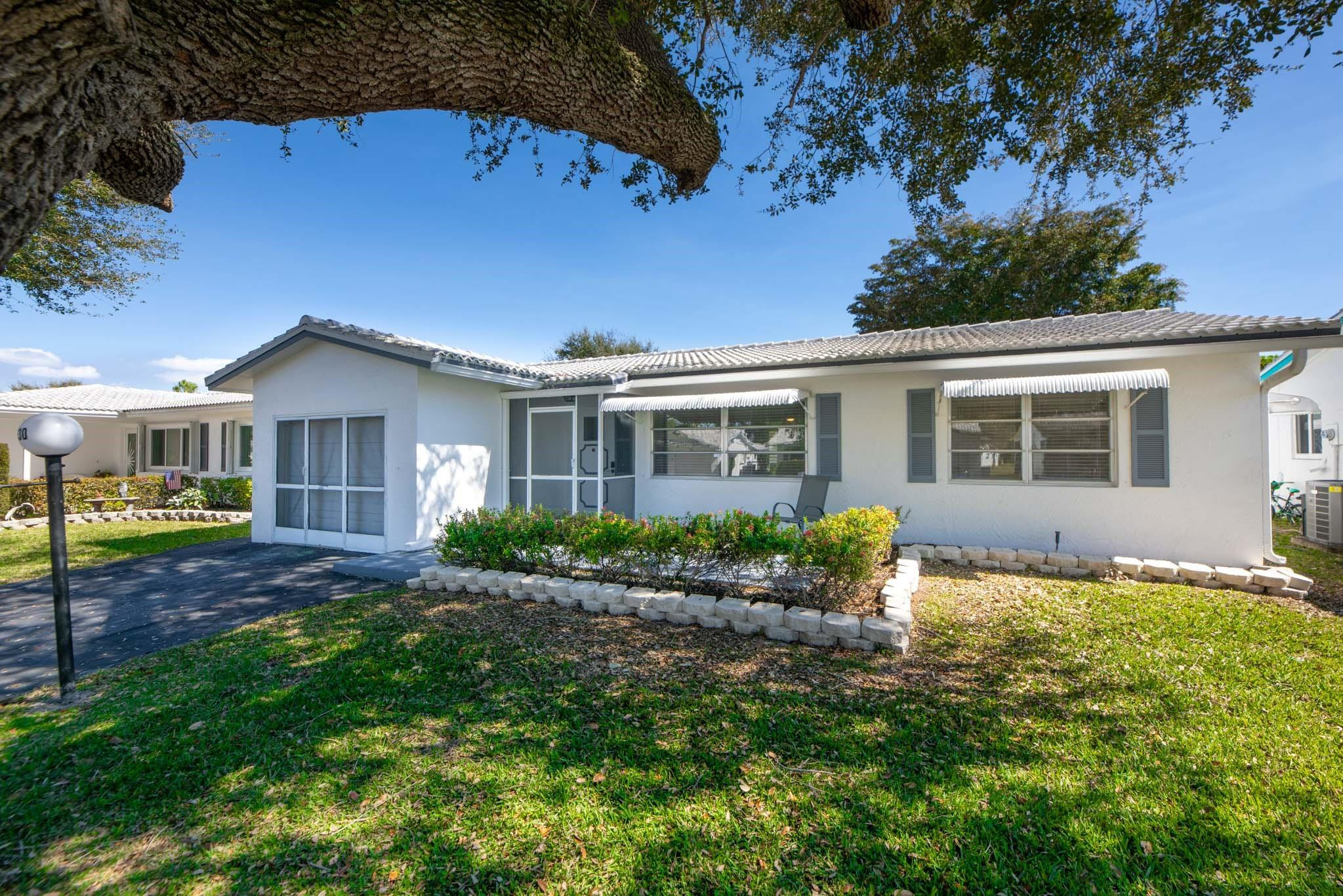 Lauderdale West 3 Sec 83- - Residential Lease