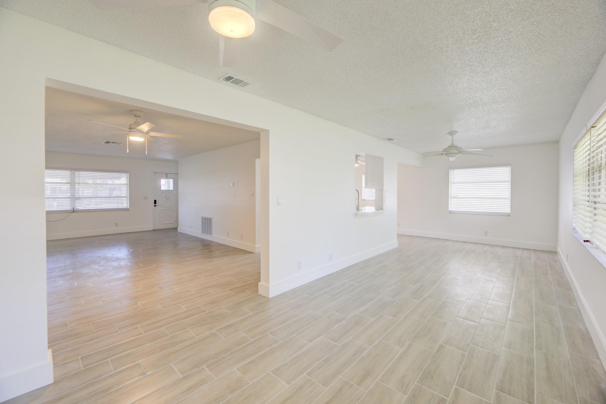 Lauderdale West 3 Sec 83- - Residential Lease