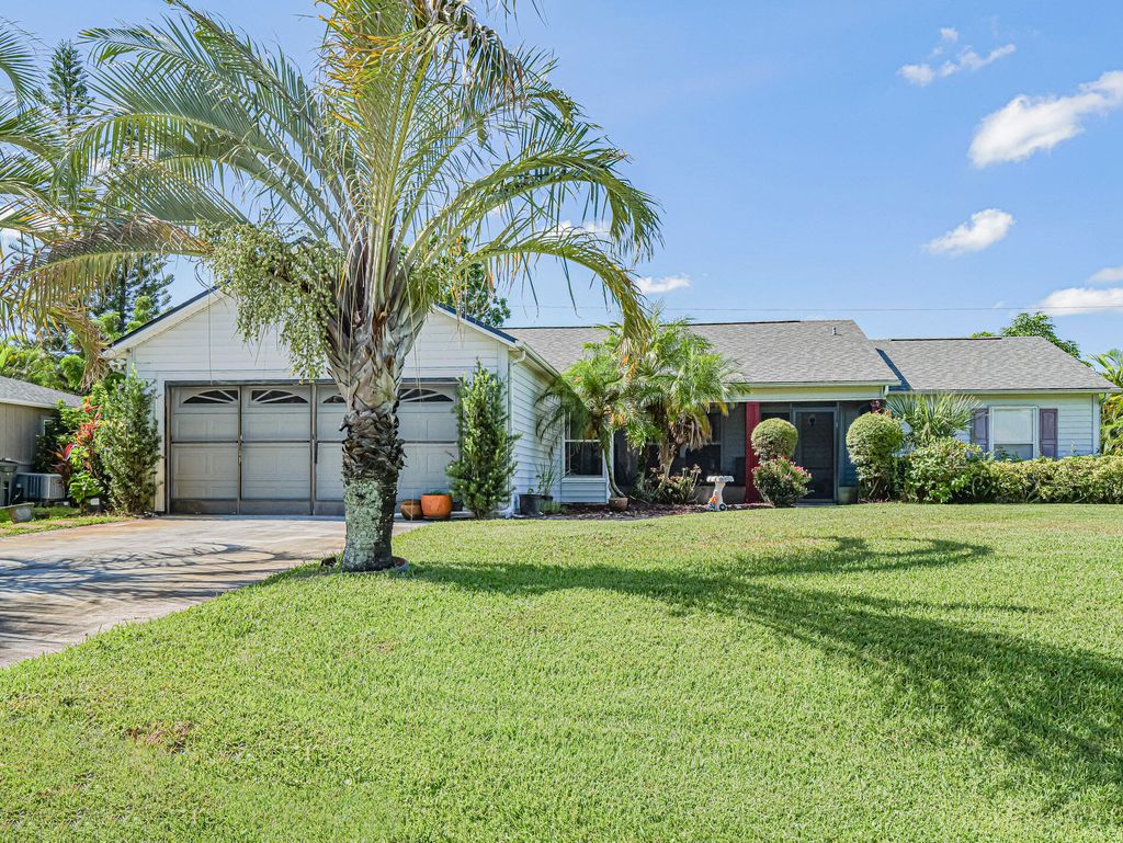 Photo of 444 SW Dolores Avenue, Port Saint Lucie, FL 34983 (MLS # R11158085)