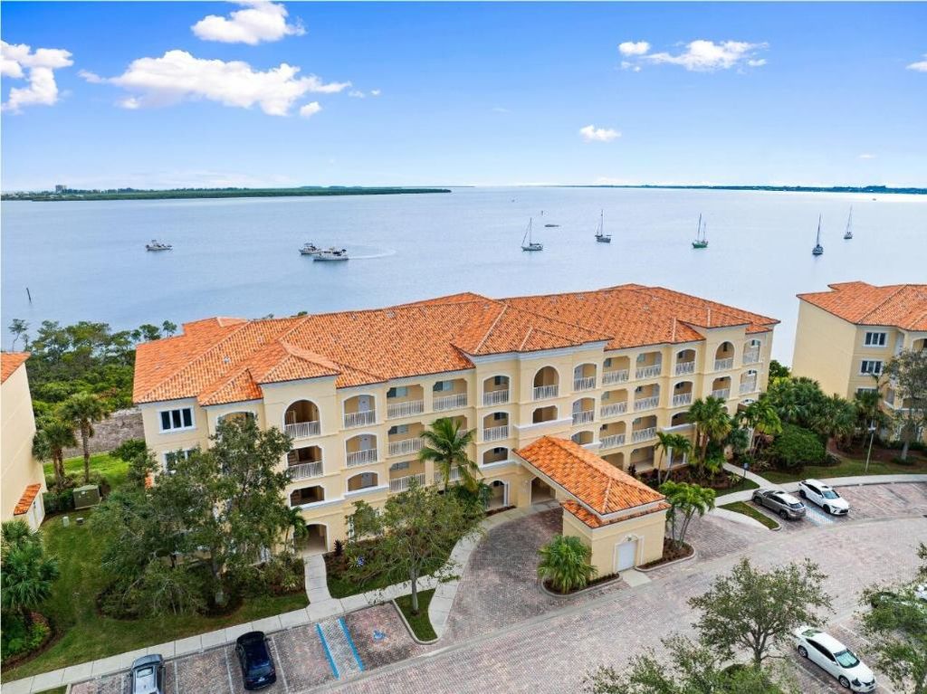 Photo of 29 Harbour Isle Drive #203, Fort Pierce, FL 34949 (MLS # R11112819)