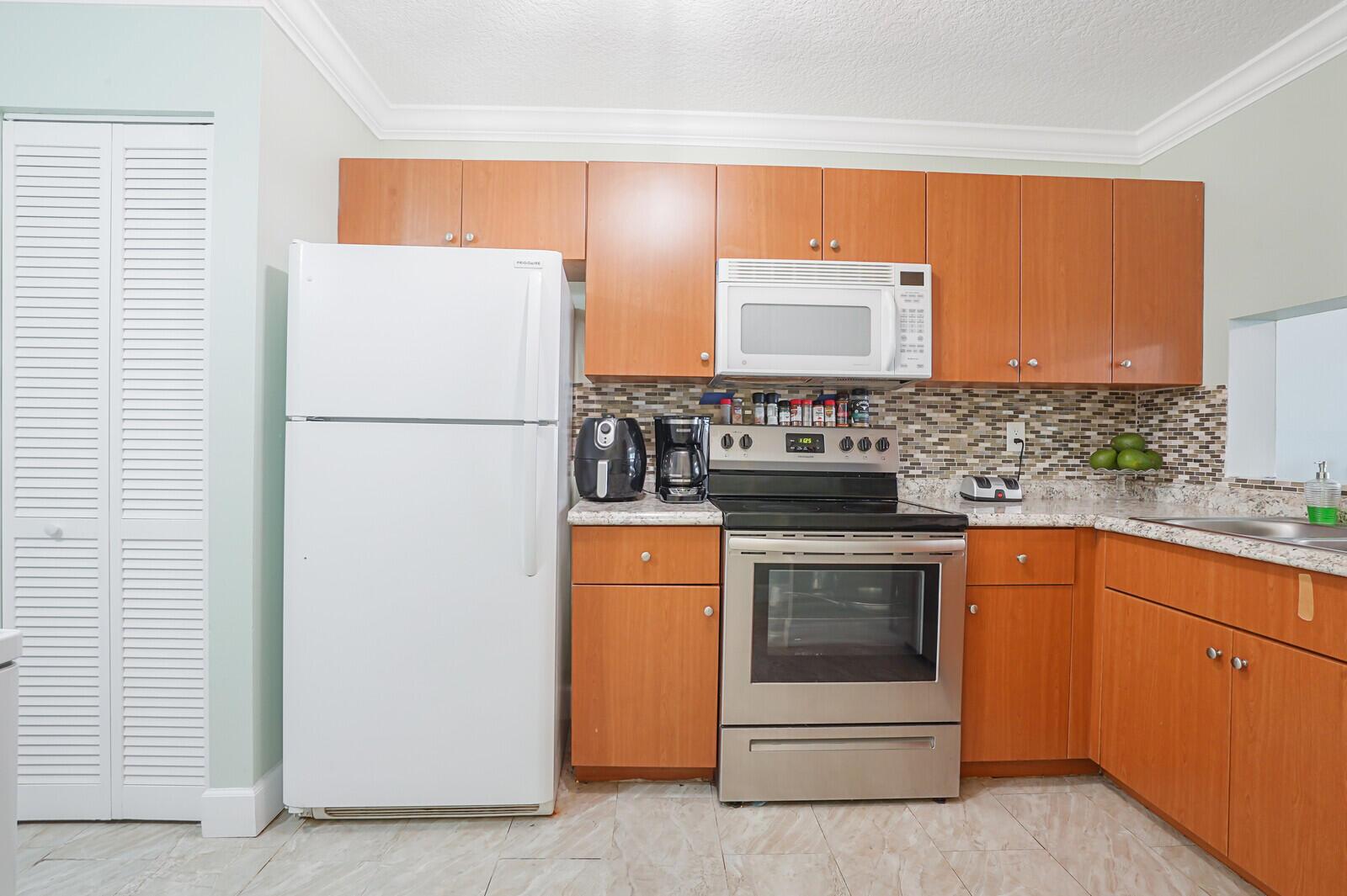 11500 NW 42nd Street 1-4