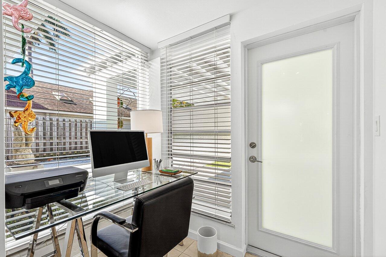 SOUTHLAND PARK - Residential Lease