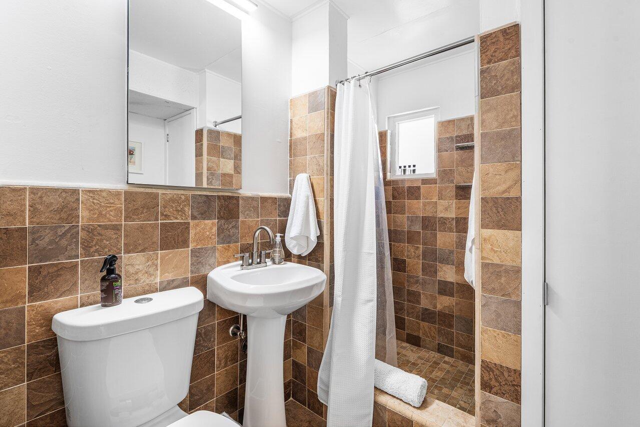 SOUTHLAND PARK - Residential Lease