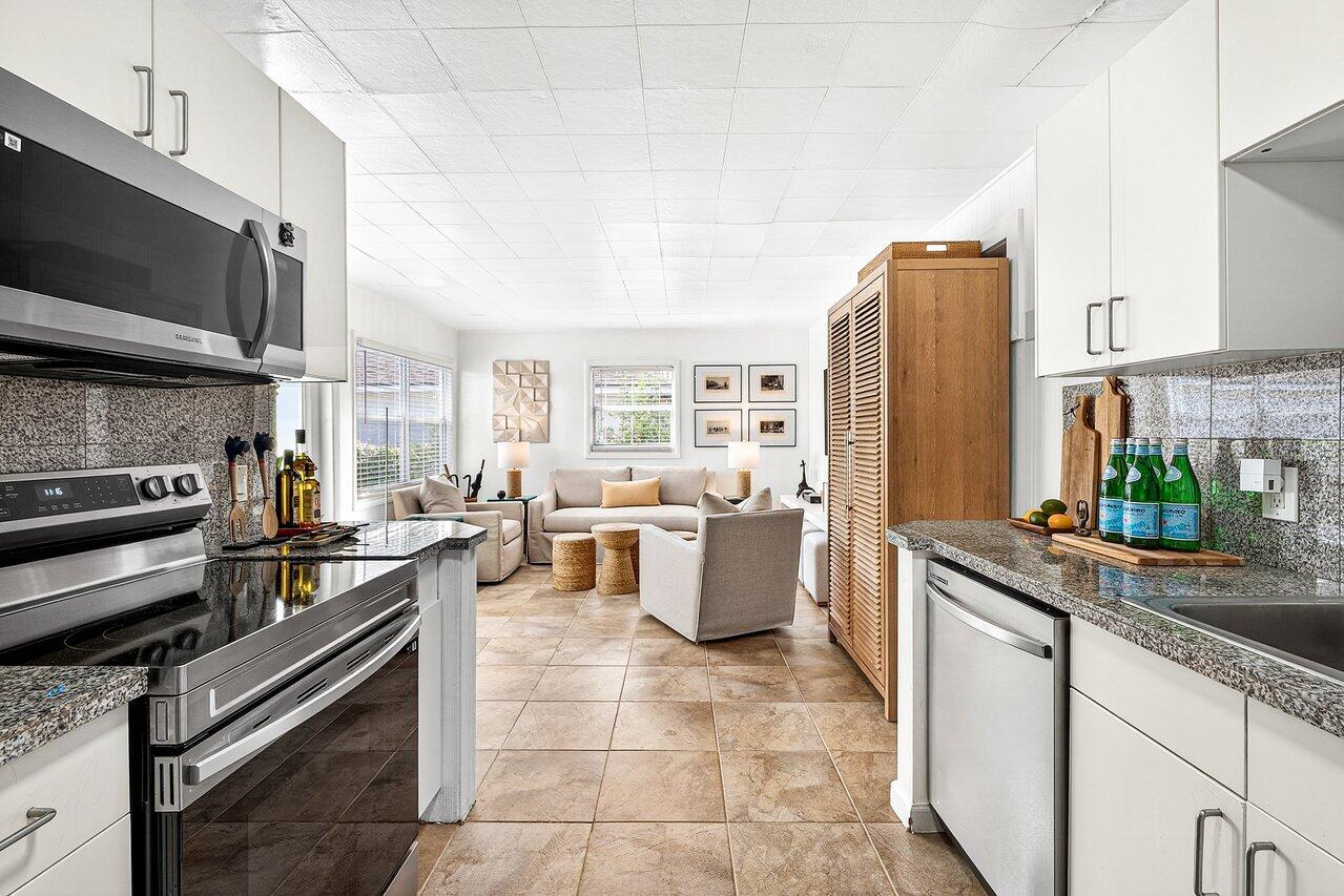 SOUTHLAND PARK - Residential Lease