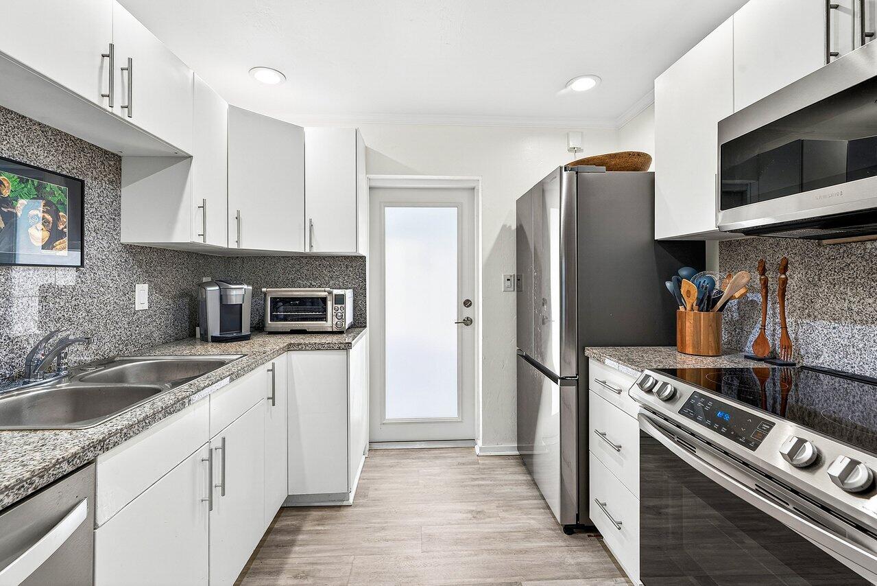 SOUTHLAND PARK - Residential Lease