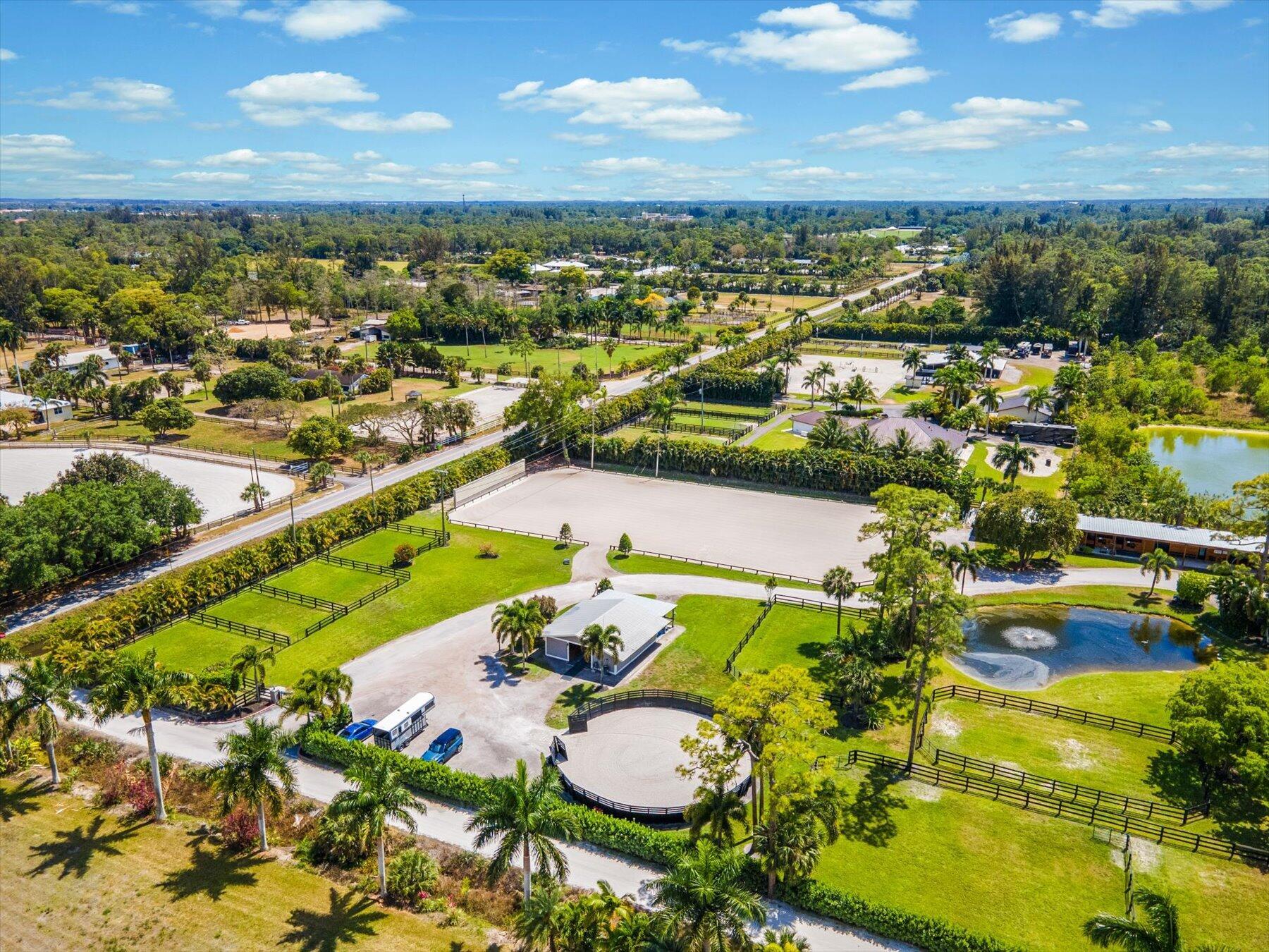 LOXAHATCHEE GROVES - Residential Lease