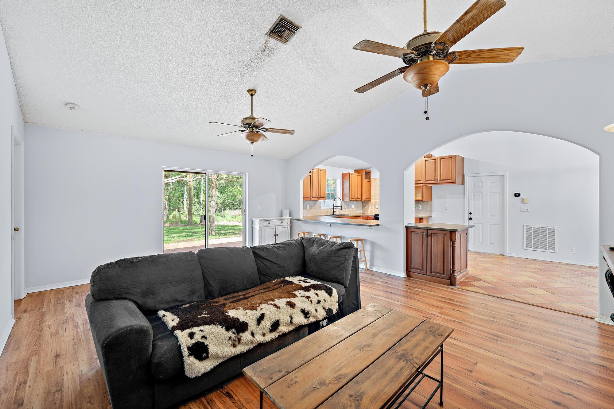 16229 Tangerine Boulevard