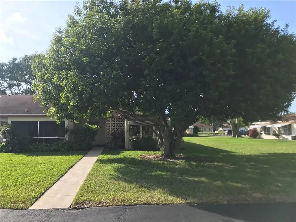 4830 NW 4th St Unit D  