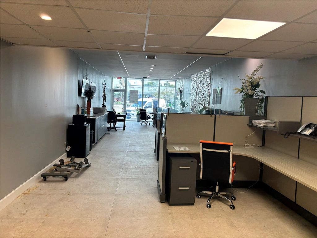 Photo of 2665 E Oakland Park Boulevard, Fort Lauderdale, FL 33306 (MLS # F10514282)