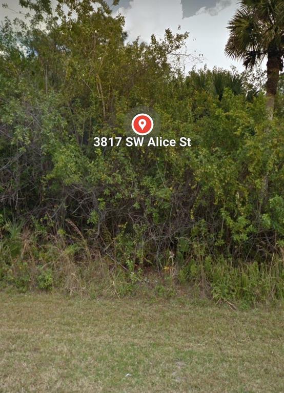 beautiful parcel in a great part of town. this is a perfect place to build your dream home.