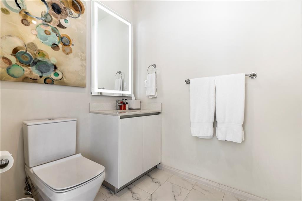 AquaMar Las Olas - Residential