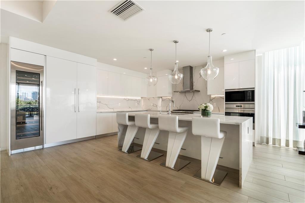 AquaMar Las Olas - Residential