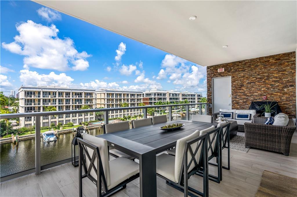 AquaMar Las Olas - Residential