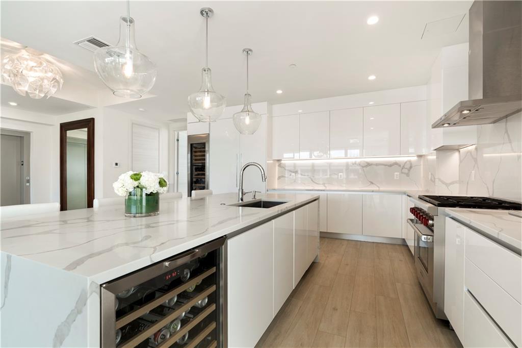 AquaMar Las Olas - Residential