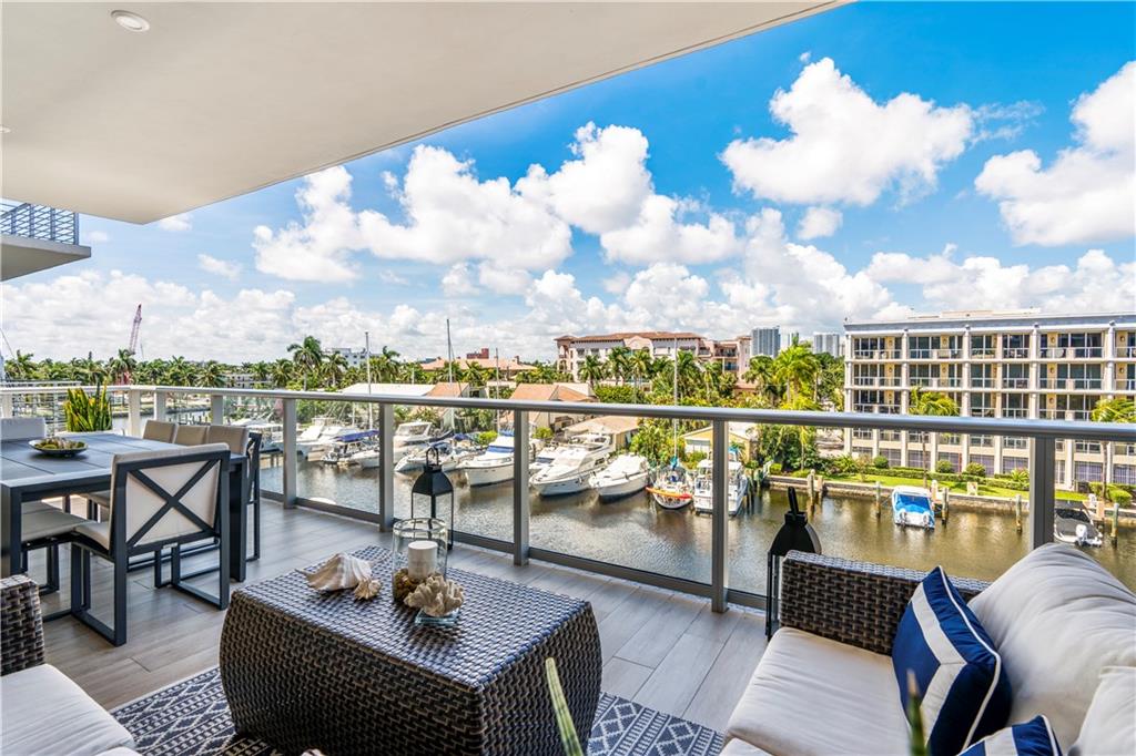 AquaMar Las Olas - Residential