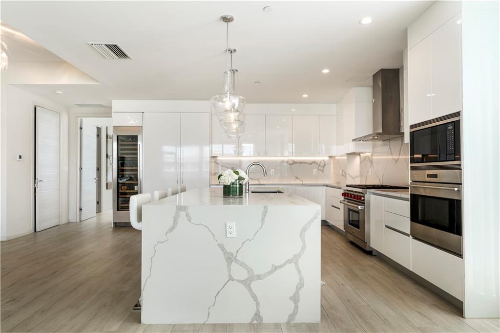 AquaMar Las Olas - Residential